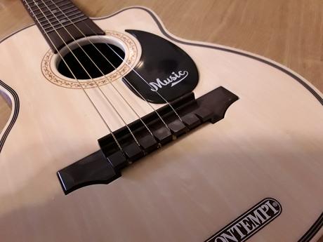 Detská gitara bontempi folk,