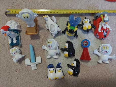 Hracky väčšie z kinder,