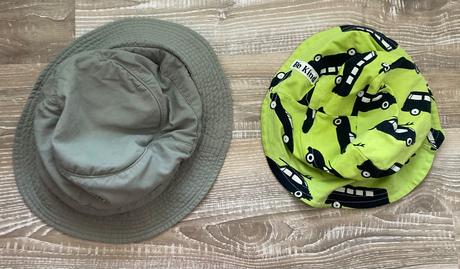 2ks letné klobúčiky vel.92/98,cena spolu, 92