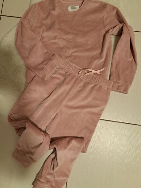 Pyžamo teplučké 9-10r., f&f,140