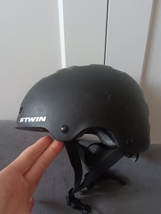 Prilba, s