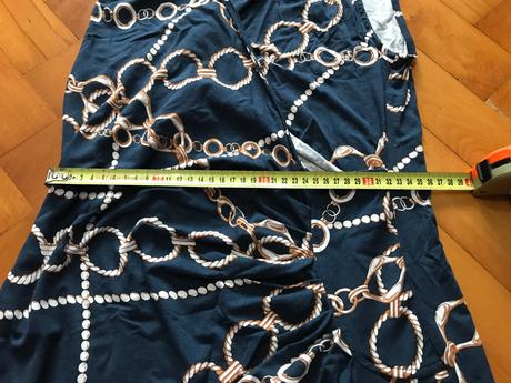 Dámske krásne šaty, 42