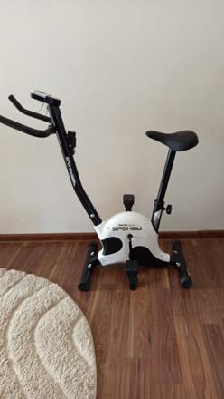 Stacionárny bicykel,