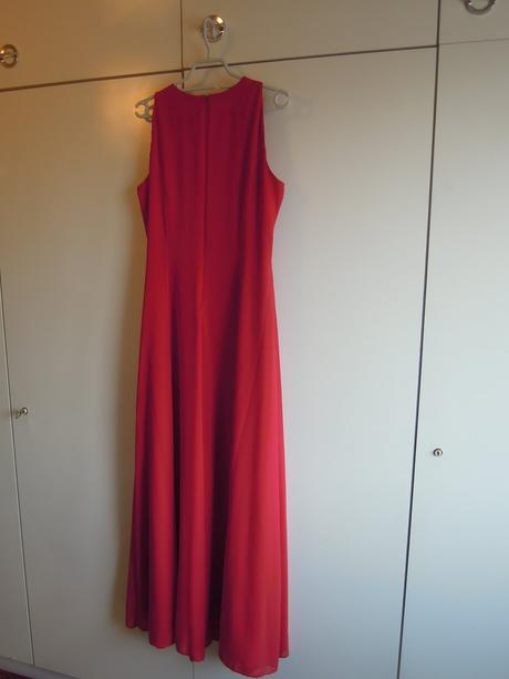 Spoločenské šaty so štólou, 38