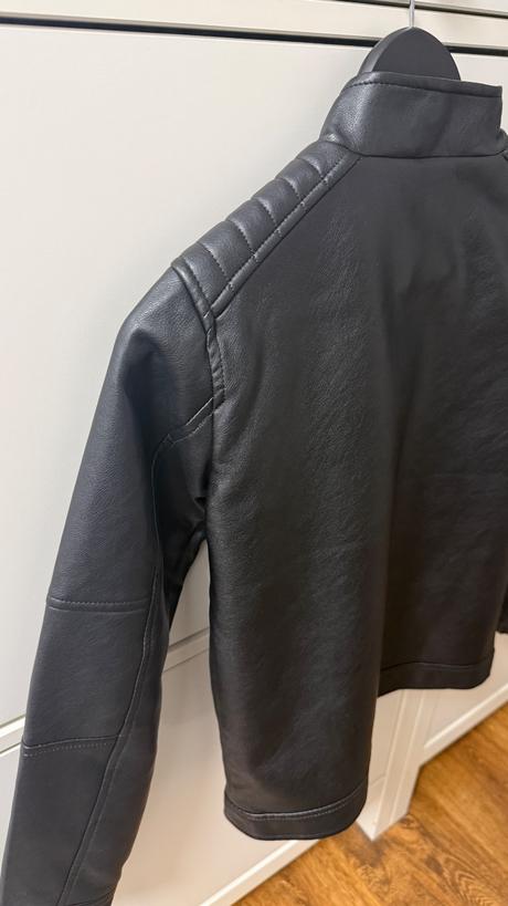 Kozenkova chlapcenska bunda, sinsay,152