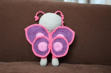 Háčkovaný motýľ, 