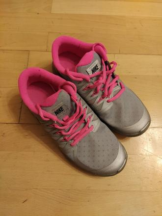 Nike tenisky na beh, viac roznych velkosti, nike,36 / 37 / 38