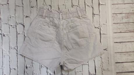 Šortky s vysokým pásom, pull&bear,40