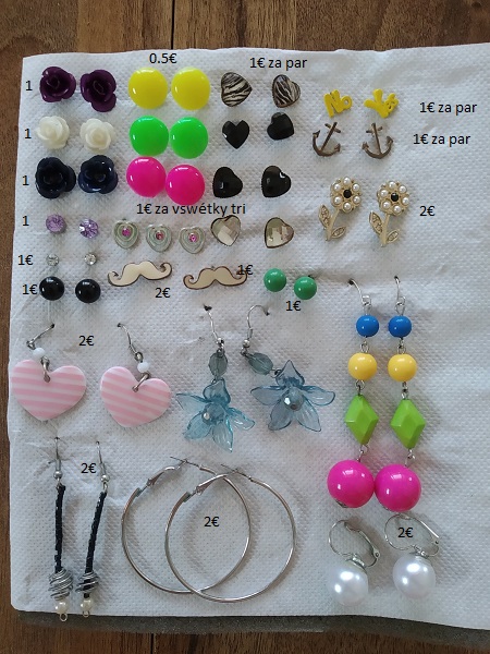 Nausnicky pre diecata, slecny a damy, 