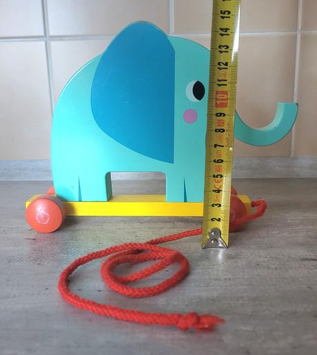 Drevený slon na ťahanie, 