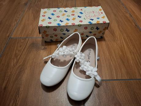 Predám biele baleríny veľ.33, 33
