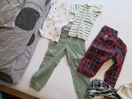 Darujem pár kúskov chlepčenského oblečenia+topánky, h&m,98