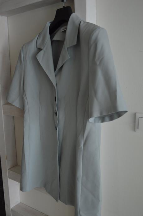 Sako s krátkym rukávom, 42