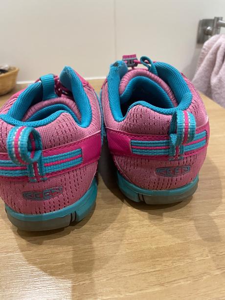 Keen botasky, keen,37