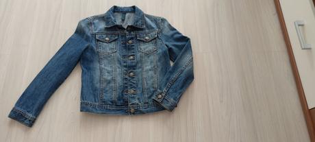 Moderná riflová bunda, benetton,s