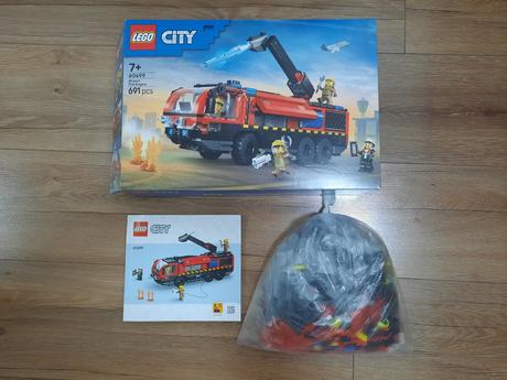 Lego city- letiskové hasičské auto, 