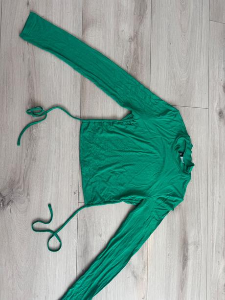 Top s odlahenym chrbtom, h&m,xs