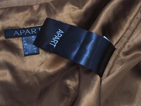 Luxusné kožené šaty apart, 38