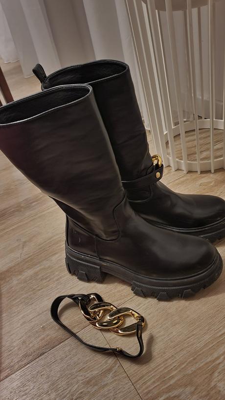 Cizmy  s odopinatelnou ozdobou, 38