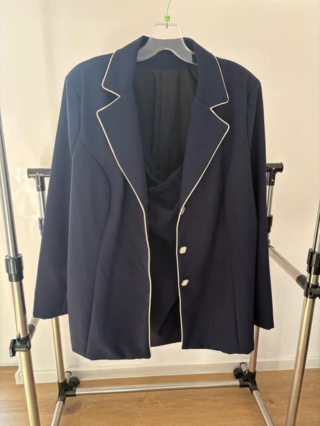 Set oblecenia c.48 a 50, 48