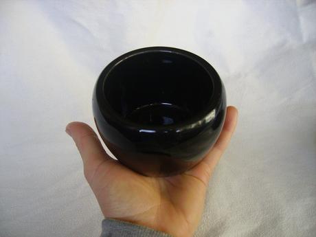 Keramické čierne črepníky na sukulenty a kaktusy,