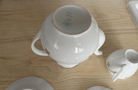 Bielo - zlatá porcelánová čajová súprava bohemia,