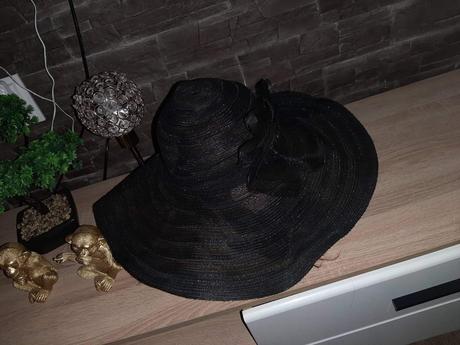 Elegantné klobúk, river island