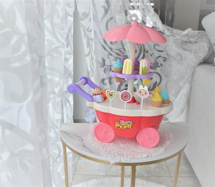 Zmrzlinársky vozík-kolotoč, 