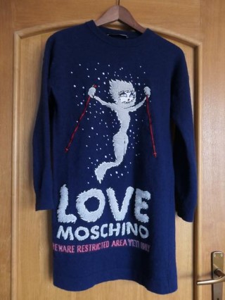 Love moschino original luxusne svetrikove saty s/m, moschino,m