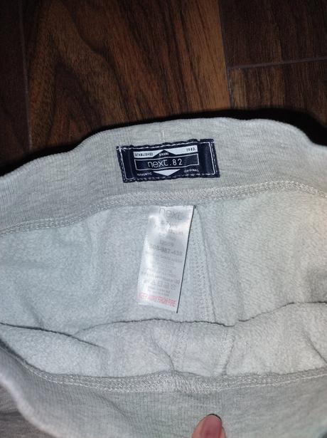 Tepláky, v. 122, next,122