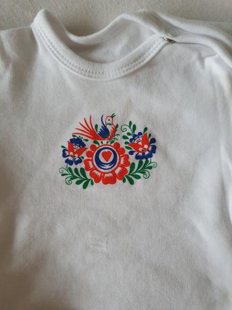 Komplet s ľudovym motivom, 68