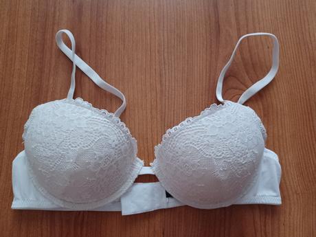 Čipkovaná podprsenka s kosticou, tezenis,70b