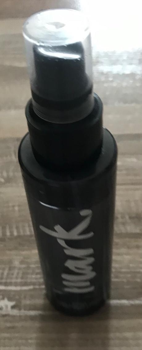 Podkladový a fixačný sprej na make-up,