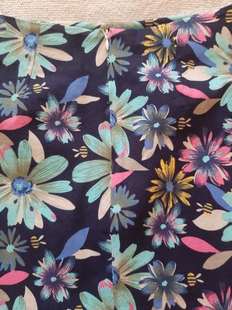 Kvetovaná sukňa m/l, m