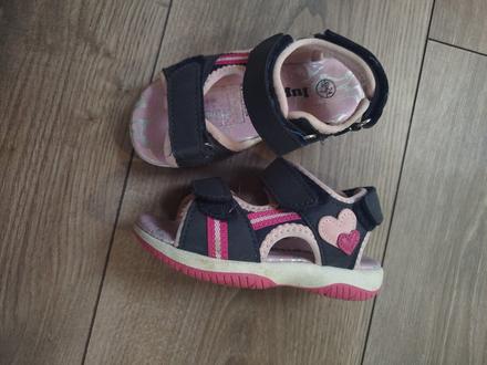 Sandálky, lupilu,24