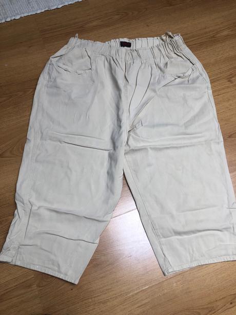 Béžové 3/4 nohavice, 4xl