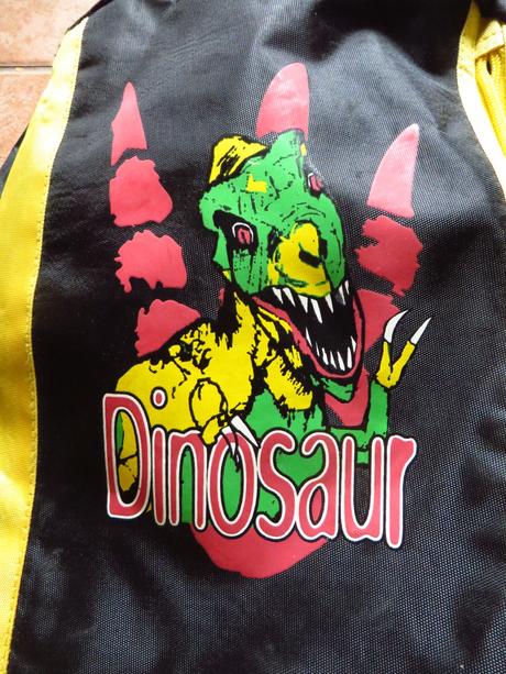 Detský batoh s dinosaurom - výška 38 cm, 