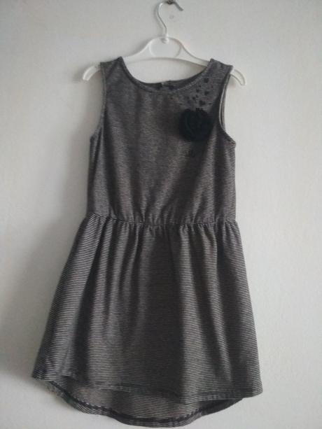 Dievčenské šaty, 128