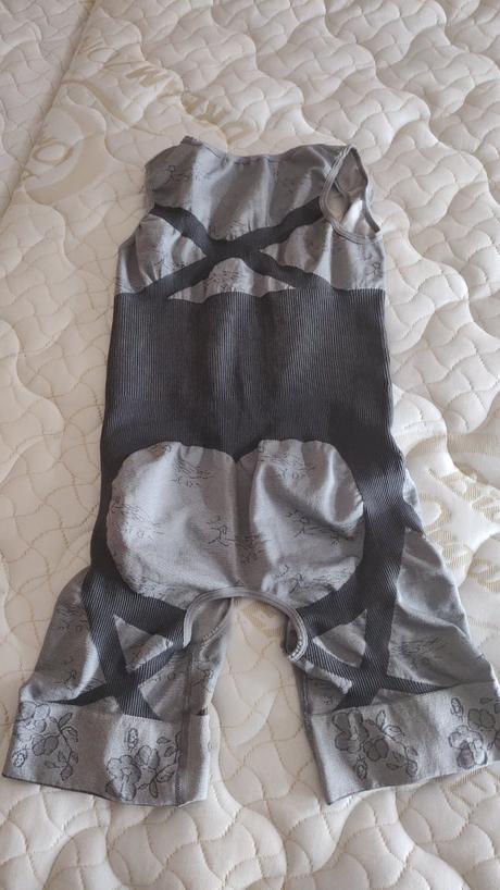 Spodne pradlo stahujuce s otvor dole, 164