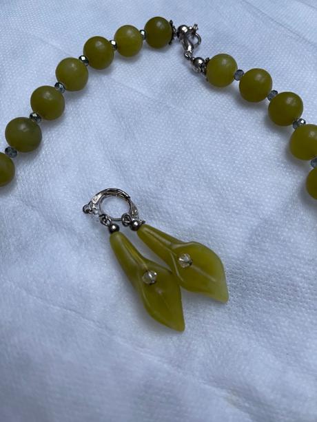 Nahrdelnik +nausnice, 