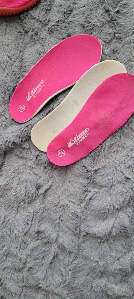 Topánky do vody, 22