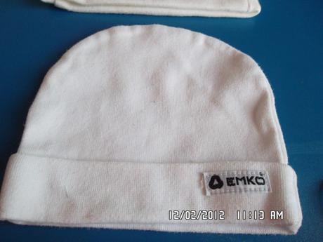 2 kusy čiapok, cherokee,50