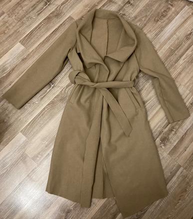 Krásny béžový kabát, m