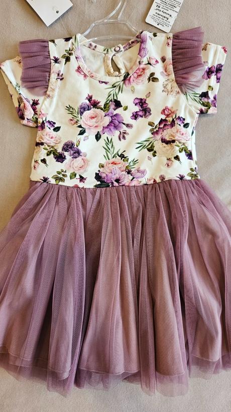 Sviatočné šaty, 92