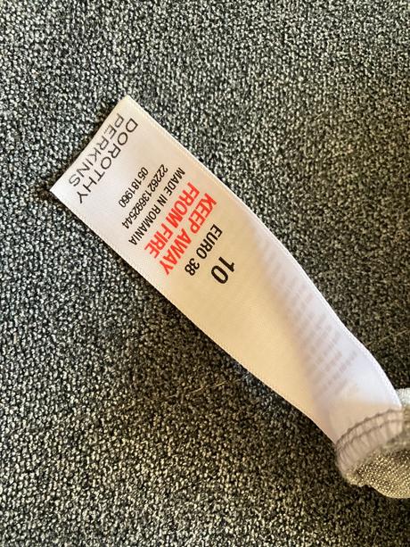 Krasny strieborny top s kamienkami, dorothy perkins,38