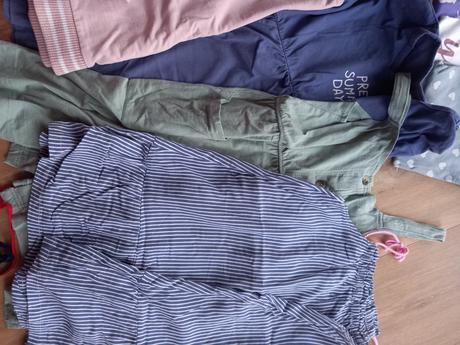 Balík oblečenia, 122–134