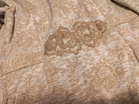 Kardigán so zlatými ornamentami, m