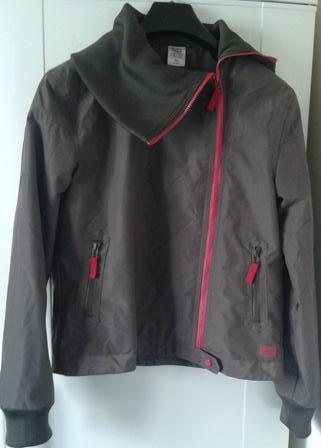 Šeda bunda- zateplena decathlon creation  38, dkny,38