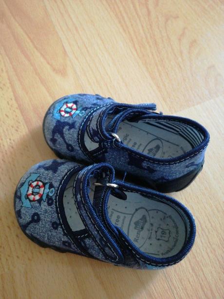 Malo nosene papučky/topanky, ren but,19