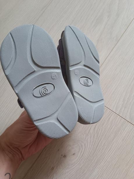 Protetika nové topánočky, 21